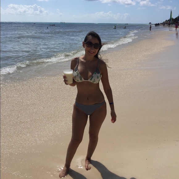 Meet your Posher, Amanda - Picture 3 of 8